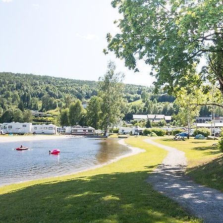 Beveroya Hytteutleie Og Camping Бо Екстериор снимка