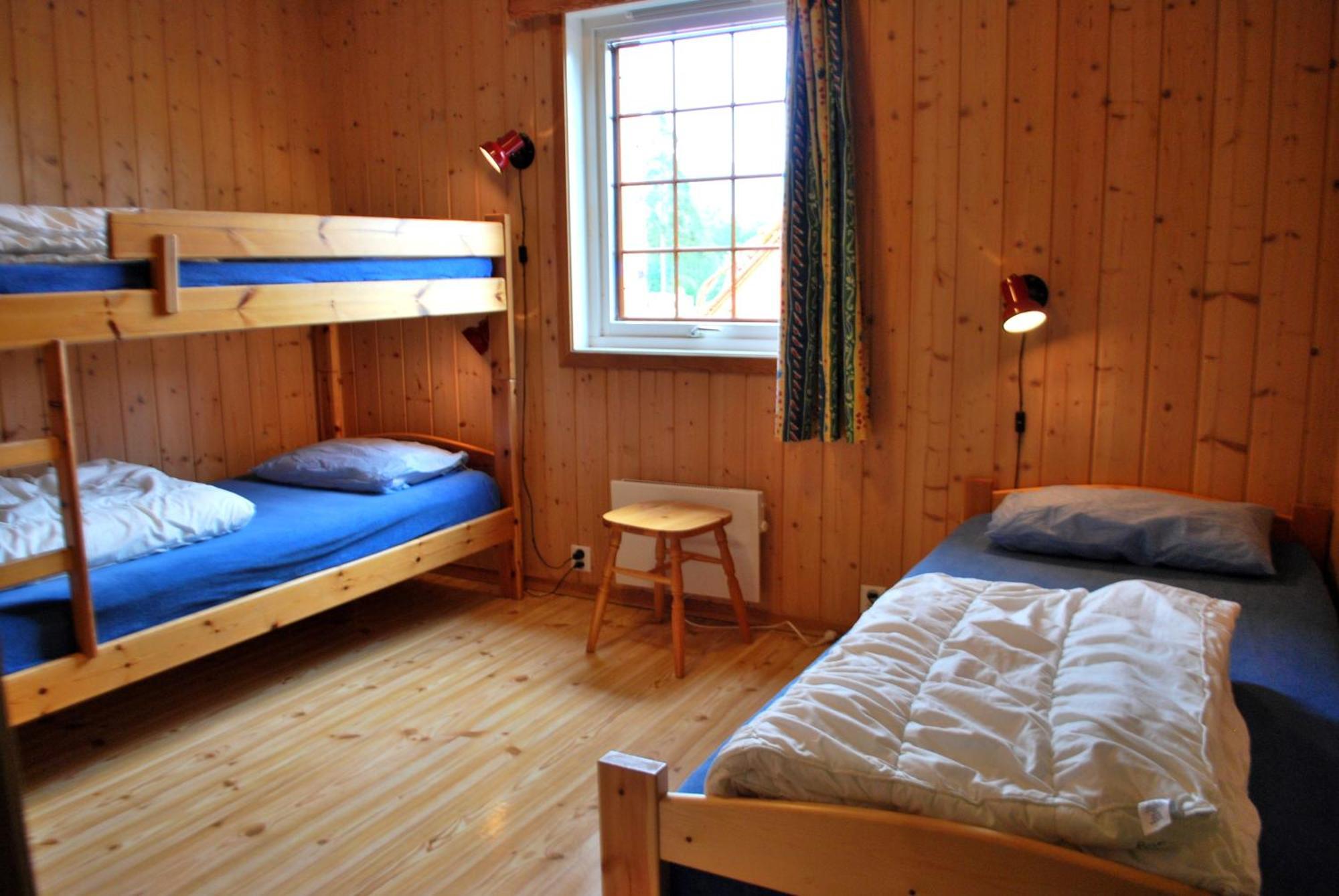 Beveroya Hytteutleie Og Camping Бо Стая снимка