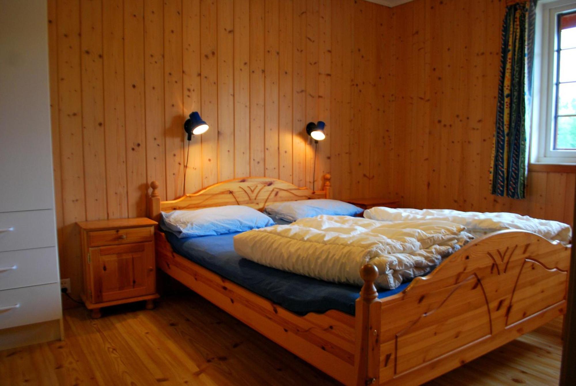Beveroya Hytteutleie Og Camping Бо Стая снимка