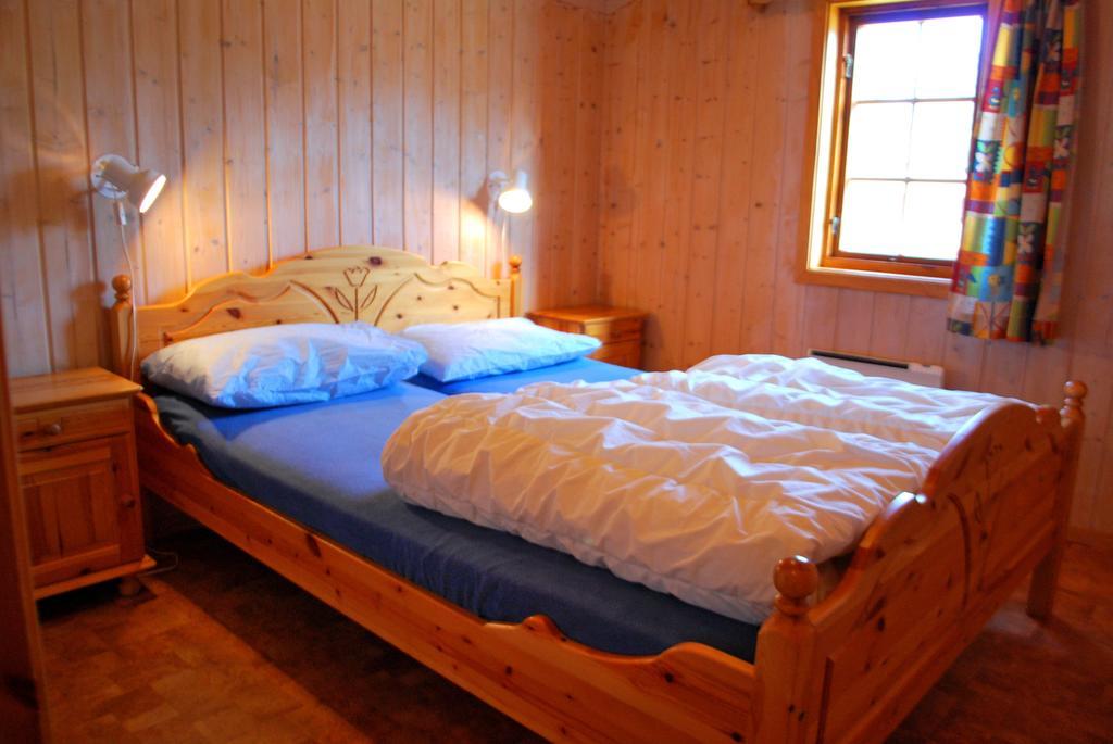 Beveroya Hytteutleie Og Camping Бо Стая снимка